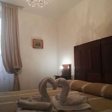 פורטו ונרה Your Home In Le Grazie מראה חיצוני תמונה