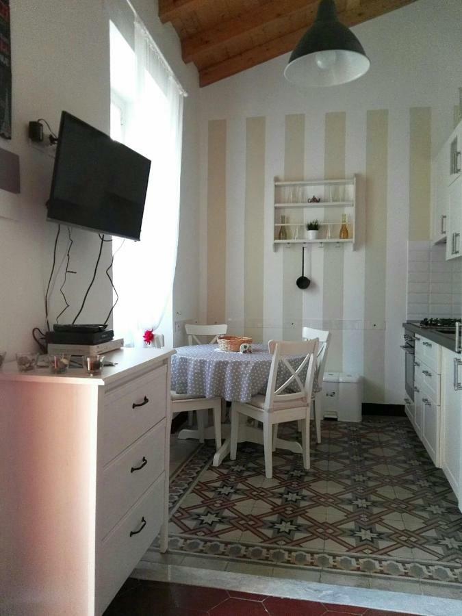 פורטו ונרה Your Home In Le Grazie מראה חיצוני תמונה